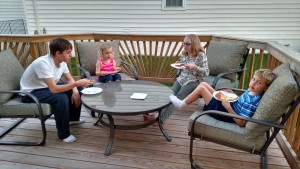 Kids' pizza party on the deck