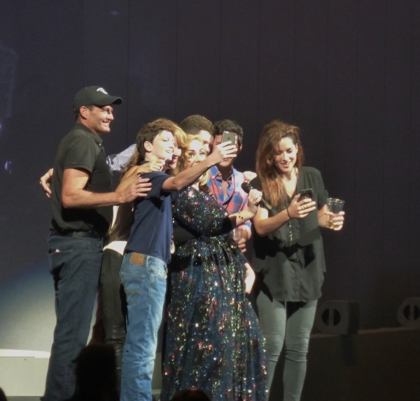 This lucky family got invited on to stage! They got to chat with her and take selfies! I would have died....!